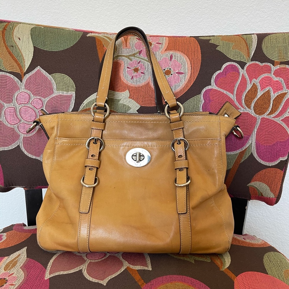 Coach Chelsea Caramel Leather Shoulder Tote Purse